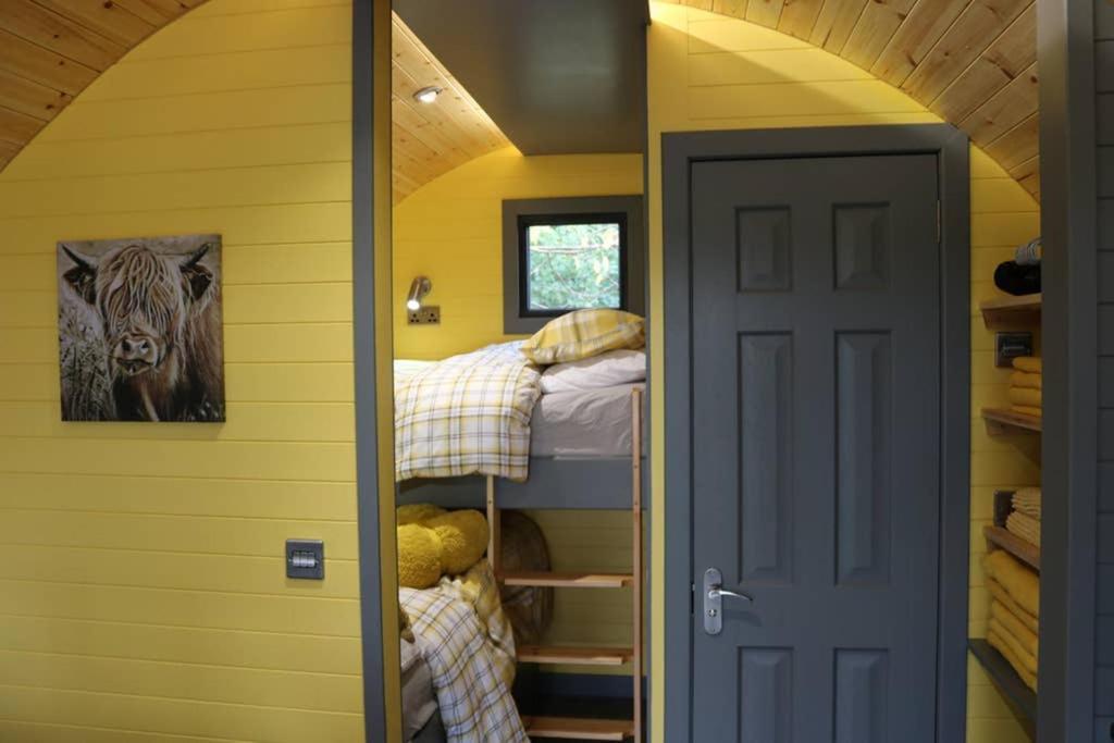Willa Glampods Glamping Pod - Meet Highland Cows And Sheep Elgin Zewnętrze zdjęcie