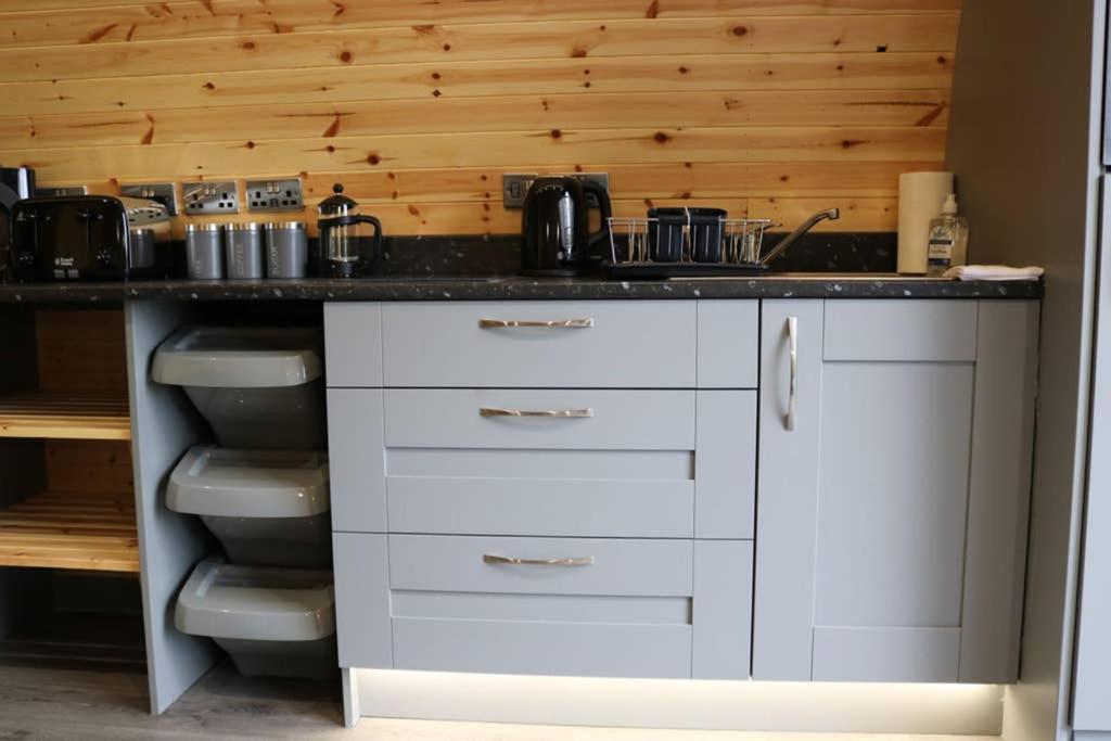 Willa Glampods Glamping Pod - Meet Highland Cows And Sheep Elgin Zewnętrze zdjęcie