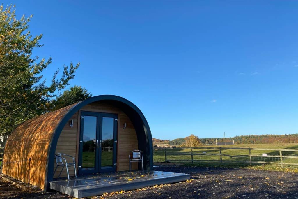 Willa Glampods Glamping Pod - Meet Highland Cows And Sheep Elgin Zewnętrze zdjęcie