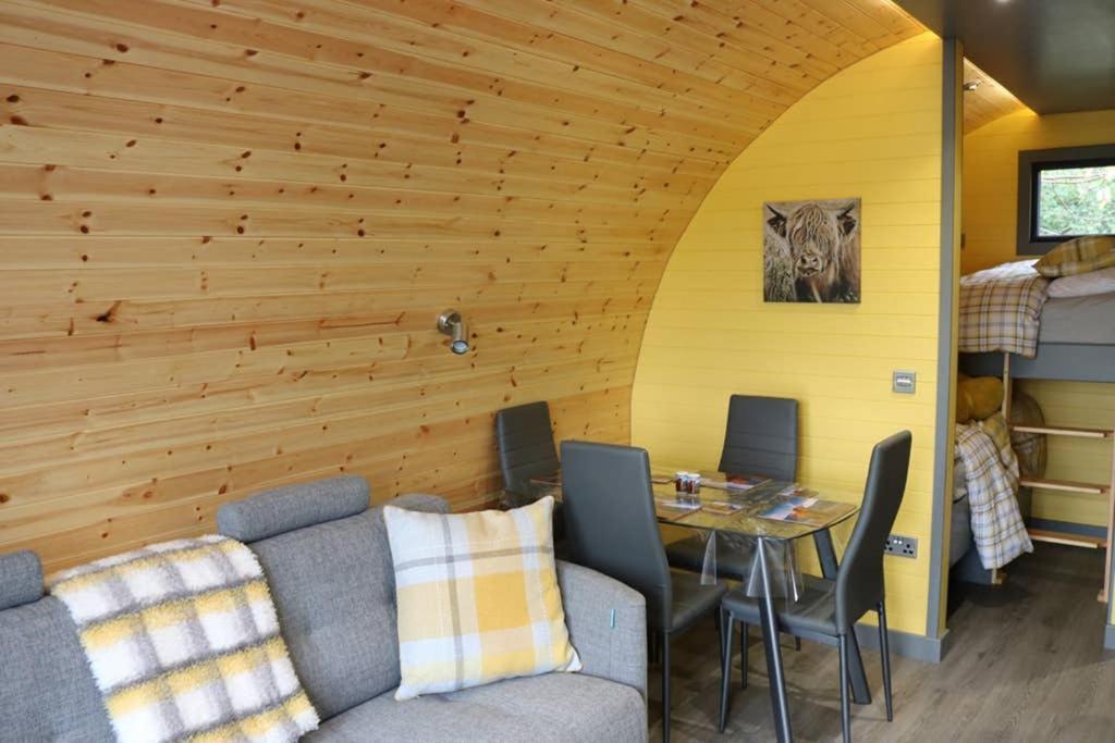 Willa Glampods Glamping Pod - Meet Highland Cows And Sheep Elgin Zewnętrze zdjęcie