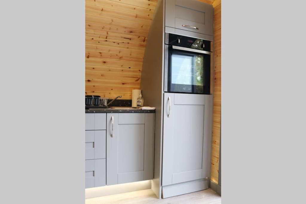 Willa Glampods Glamping Pod - Meet Highland Cows And Sheep Elgin Zewnętrze zdjęcie